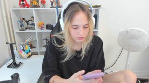 ИГРАЕМ В БОМЖ СИМУЛЯТОР || NIKOL KOULEN