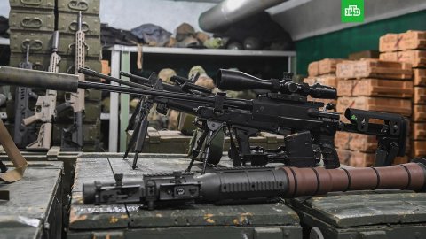 В «Азове» призвали западных дипломатов привезти в Мариуполь оружие