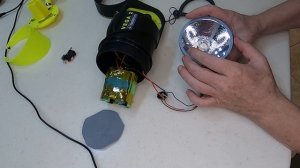 Переделка старого подводного фонаря VEGA2 Technisub на литий-ионные аккумуляторы Li Ion 18650