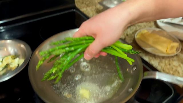 Спаржа. Как вкусно и быстро приготовить спаржу. Самая вкусная спаржа. Самый простой и вкусный рецеп