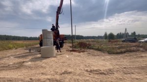 Бурение колодца машиной