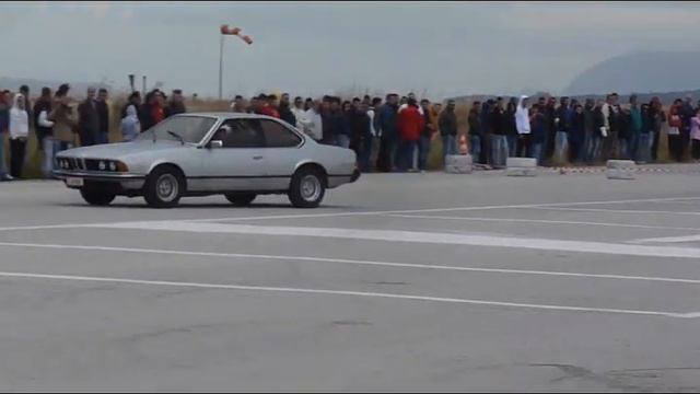 WOMAN DRIVING BMW 633csi - Kleri Kekaki Malame 11/11/2012