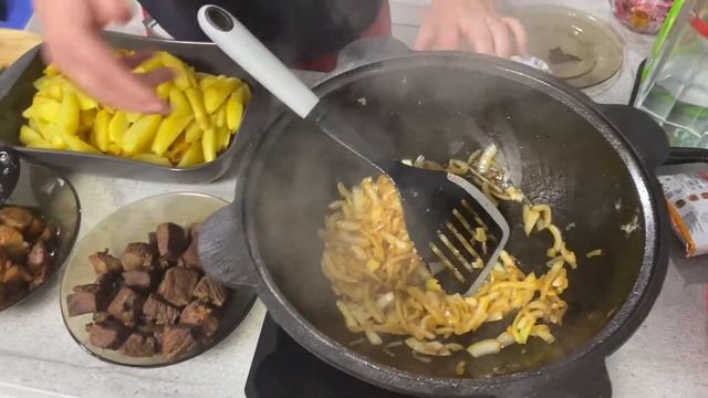 Оджахури из говядины и свинины в казане на плите! Просто взрыв вкуса!
