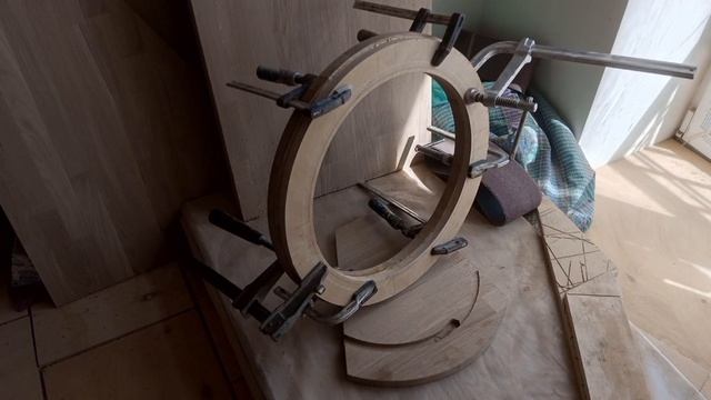 необычный табурет из обрезков столярного щита и фанеры смотреть онлайн