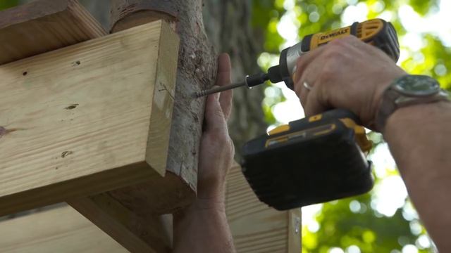 How to Build a Treehouse | This Old House смотреть онлайн