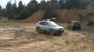 Hyundai Tucson 2.0 at mud (Off-Road)