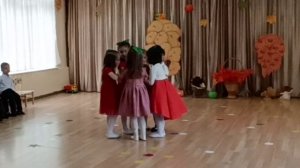 Танец девочек на осенний утренник. Для средней или младшей группы. Ягодки-кокетки танец.
