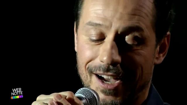 Stefano Accorsi e Matilda de Angelis cantano #herestoyou смотреть онлайн