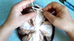 Ковер крючком МАЙ по  МК Евгении Тыченко    часть 3     с 13 -16 ряды.