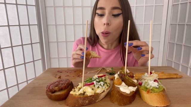 MUKBANG| СЫРОЕ МЯСО🥩НЕОБЫЧНЫЕ БУТЕРБРОДЫ🥪 😲Поругалась с мужем 🤬😒RAW MEAT UNUSUAL SANDWICHES 🥪 смотреть онлайн