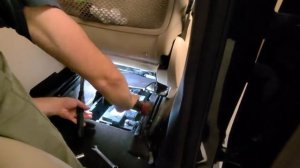 How to replace battery on MERCEDES-BENZ GLS450/GLE/ML/GL