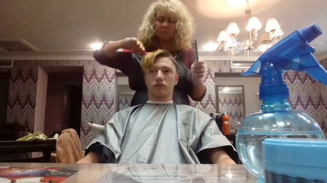 МОЯ НОВАЯ ПРИЧЁСКА ИЛИ О ТОМ КАК Я ПОМЕНЯЛСЯ. смотреть онлайн