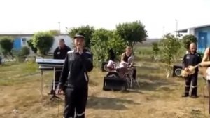 парень красиво спел блатняк
