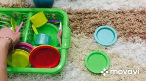 София первый раз идёт в садик. Готовим завтрак.