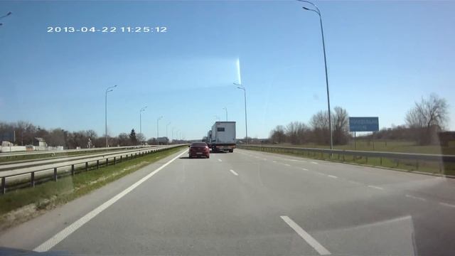 Состояние трассы М06 в районе с.Привольное, на 22.04.2013. Ровенская область. смотреть онлайн