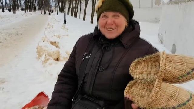 Лапти-тапочки из аира болотного