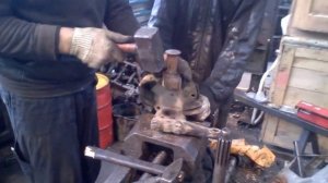 Шкворень D 32 Foton Фотон замена шкворня серия 5