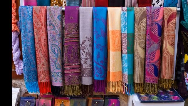 Как завязать шарфы, платки, палантины