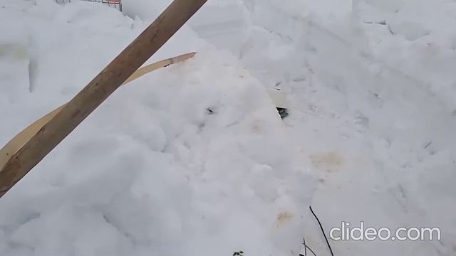 Добываем воду для теплицы/ садим редиску смотреть онлайн