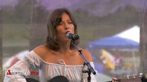 Ирина  МЯЧКИН с песней "Река" на музыкальном фестивале "Вагант" в штате Вашингтон, США
