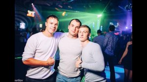 Влад Бахов . 6 апреля - явно и между строк ...