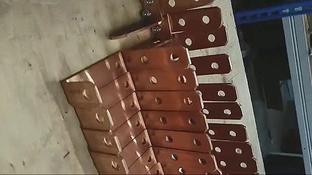 Новые кронштейны из медной шины сечением 4х30 мм.