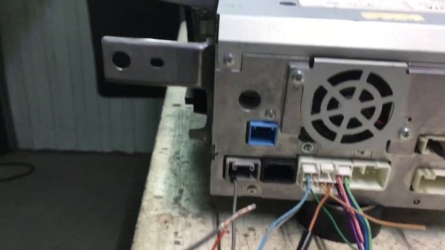 Toyota rav4 подключение камеры заднего вида на штатную магнитолу B9004 смотреть онлайн