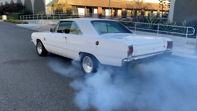 Burnout 67 Dodge Dart 4 Speed
