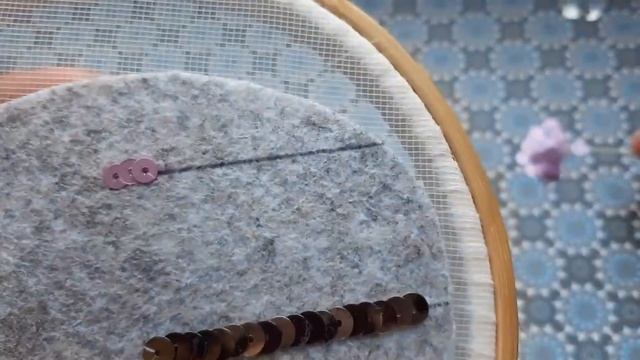 КАК ПРИШИВАТЬ ПАЙЕТКИ.  ВЫШИВКА ПАЙЕТКАМИ