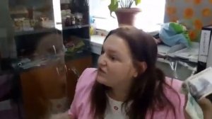 "Одна тысяча пятьсот четыреста семьдесят восемь рублей! Что тут непонятного?" Московский кассир жже