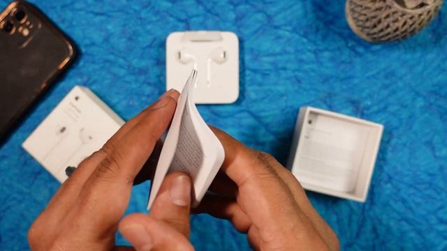 Apple EarPods with Lightning Connector (Unboxing) in 2022 | ASMR смотреть онлайн