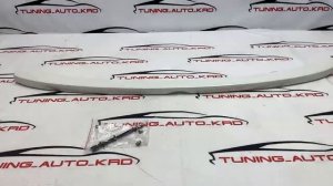 Спойлер на крышку багажника белый  Toyota Corolla 180 кузов