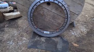Ремонт автовышки AICHI SK-240. Замена ОПУ или подшипника башни.