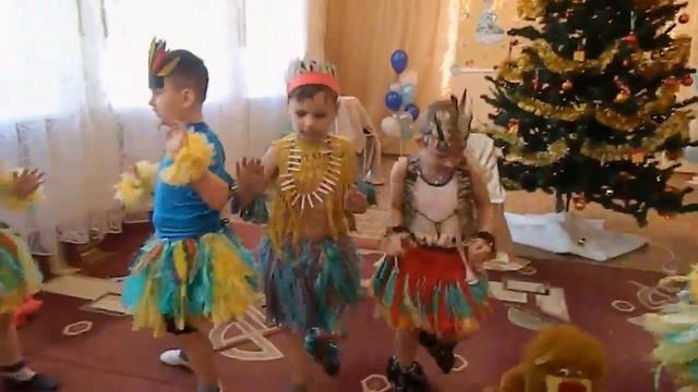 ДЕД МОРОЗ В АФРИКЕ или ПРОДЕЛКИ БАБЫ-ЯГИ. Новогодний утренник в старшей группе  Часть 1