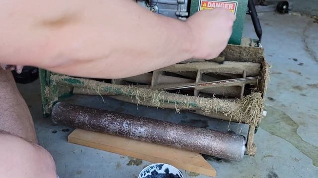 How to Backlap a Reel Mower (California Trimmer) смотреть онлайн