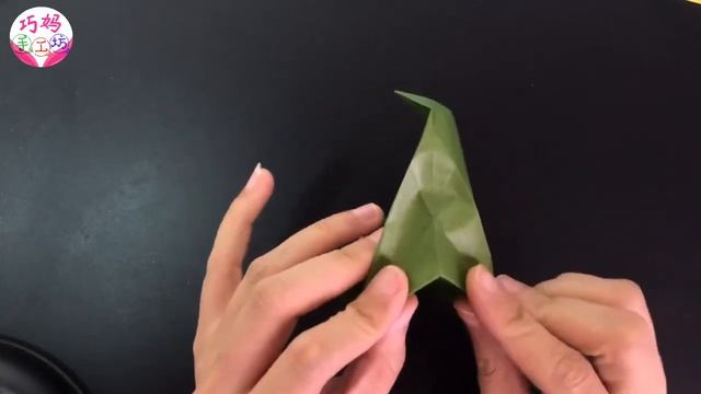 折纸教程：仰天长啸的狼，教你用纸折出一匹狼