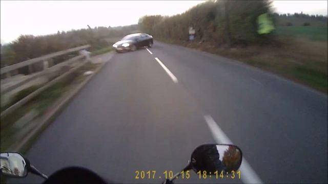 Close call with a blind Git смотреть онлайн
