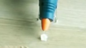 Вся песенка Брайна) построил гигантский домик для своего кота