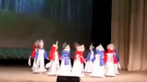 Русский танец "Девичий хоровод". Танцевальный коллектив "Маленькие звездочки".