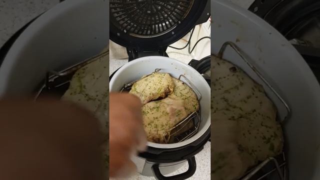 NINJA FOODI MULTI COOKER, AIR FRYING PORK CHOPS.