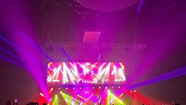 Макс Барских – Знайти себе (Live) смотреть онлайн