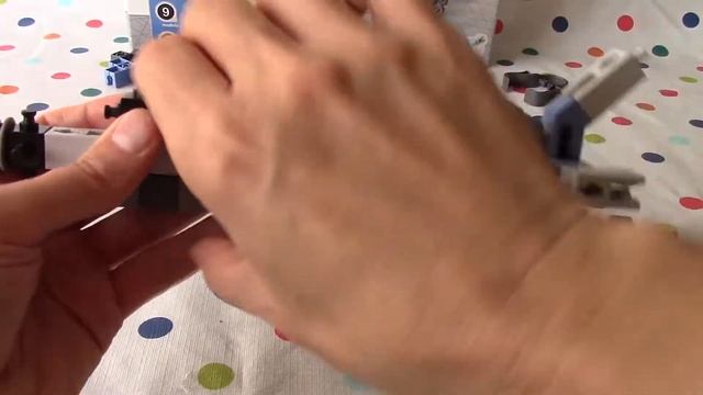 11 RAF Spitfire WWII Fighter Plane Engino Inventor Play to Invent 12 in 1 Aircraft Flying Model смотреть онлайн