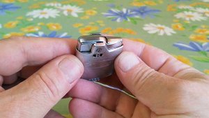 Very old vintage RONSON PETITE petrol pocket lighter Старая бензиновая зажигалка