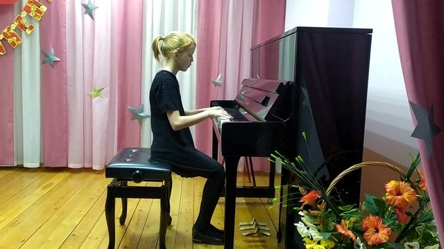 Д. Кабалевский " Медленный вальс", исп. Никитина Настя. смотреть онлайн