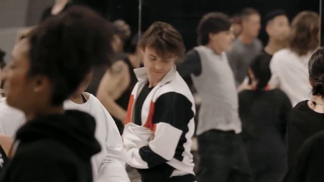 Ensayos | Camino a Auradon | Descendientes 3 смотреть онлайн