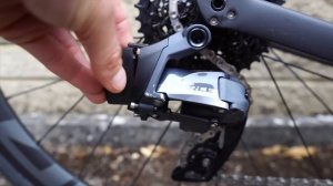 Shimano Ultegra Di2 Vs SRAM Force eTap AXS:  Which Electronic Groupset is Best in 2021?