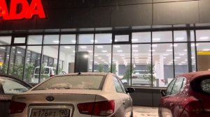 ОЧЕРЕДЬ ЗА АВТОМОБИЛЕМ LADA GRANTA В САЛОНЕ У ДИЛЕРА | ЧТО ПО ЦЕНАМ?