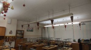 Старт и работа старых люминесцентных светильников ЛСО 02 2×40(1×30) в школьном классе