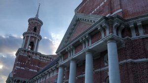 Необычная старинная церковь в селе Баловнево.