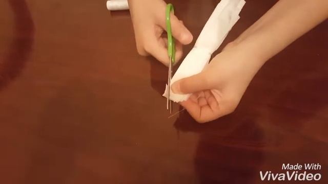 мастерклас.Делаем цветок из салфеток.Можете украсить ими стол ,зеркало,комнату